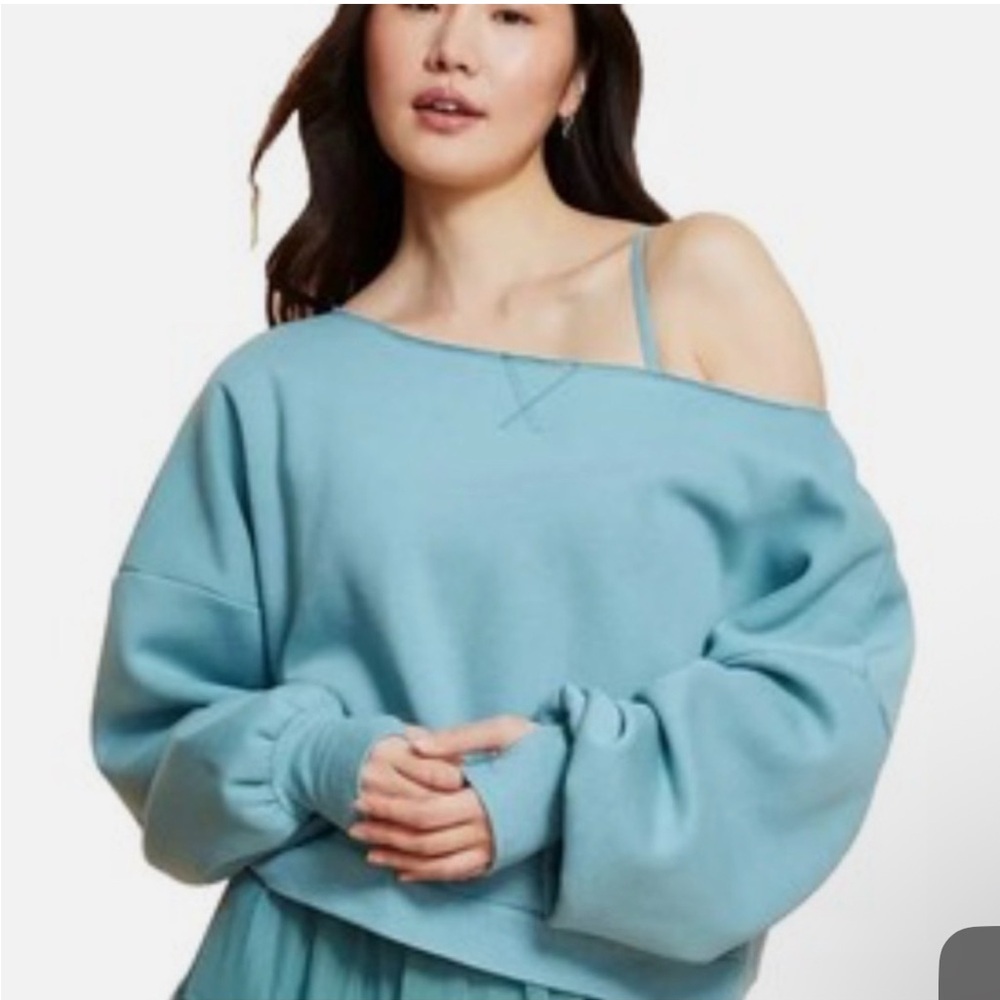 Blogilates Women's Dance Studio Off the Shoulder Sweatshirt Cameo Blue